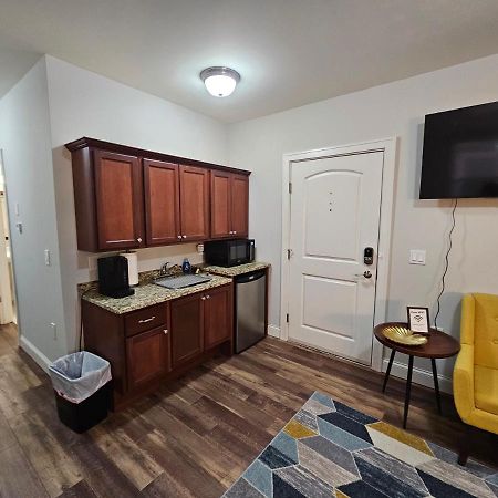 Cozy Studio At The Historic Inman Champaign Buitenkant foto